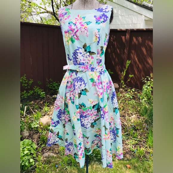 Heart of Haute Dresses & Skirts - Teresa Marie for Heart of Haute 100% Cotton Floral size Large (fit smaller)